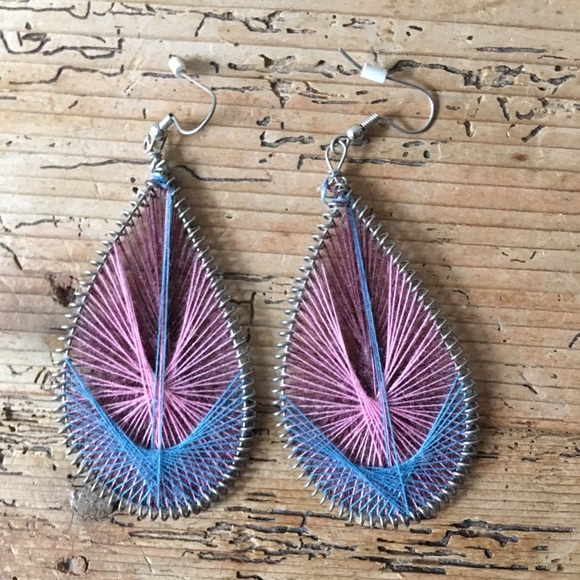New NWOT Artist Made Multicolor Thread Sting Art Handcrafted Teardrop Earrings - Picture 2 of 3